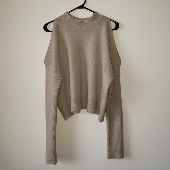 Sweater - Picture 4 of 4